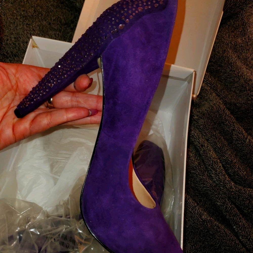 Nine West purple suede rhinestone heel